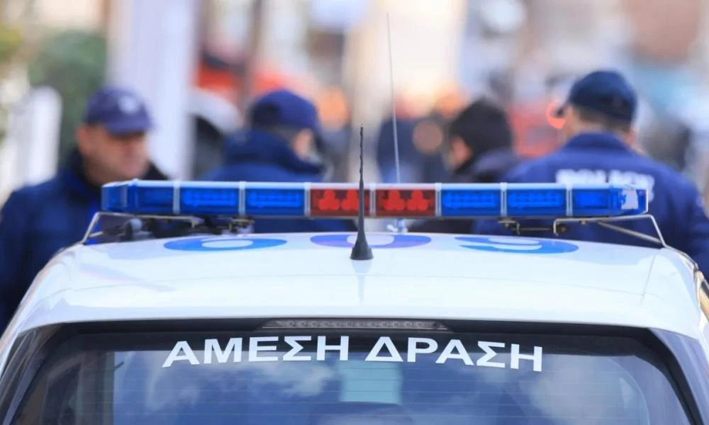 Συνελήφθη 15χρονος που έκλεψε 3.000 ευρώ από σπίτι στο Αίγιο